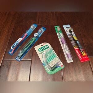 Oral-B/GUM/Colgate Toothbrush Lot